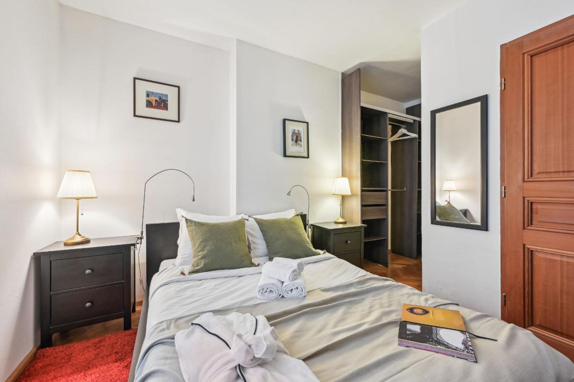 Eiffel Tower & Hotel Des Invalides - 1Br - Cityapartmentstay Parigi Esterno foto