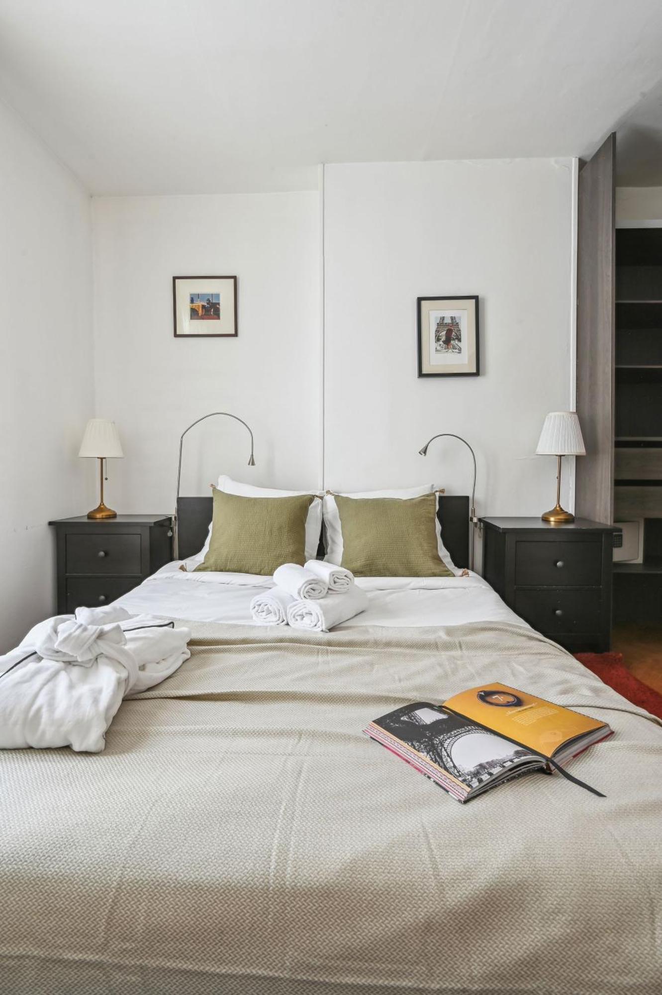Eiffel Tower & Hotel Des Invalides - 1Br - Cityapartmentstay Parigi Esterno foto