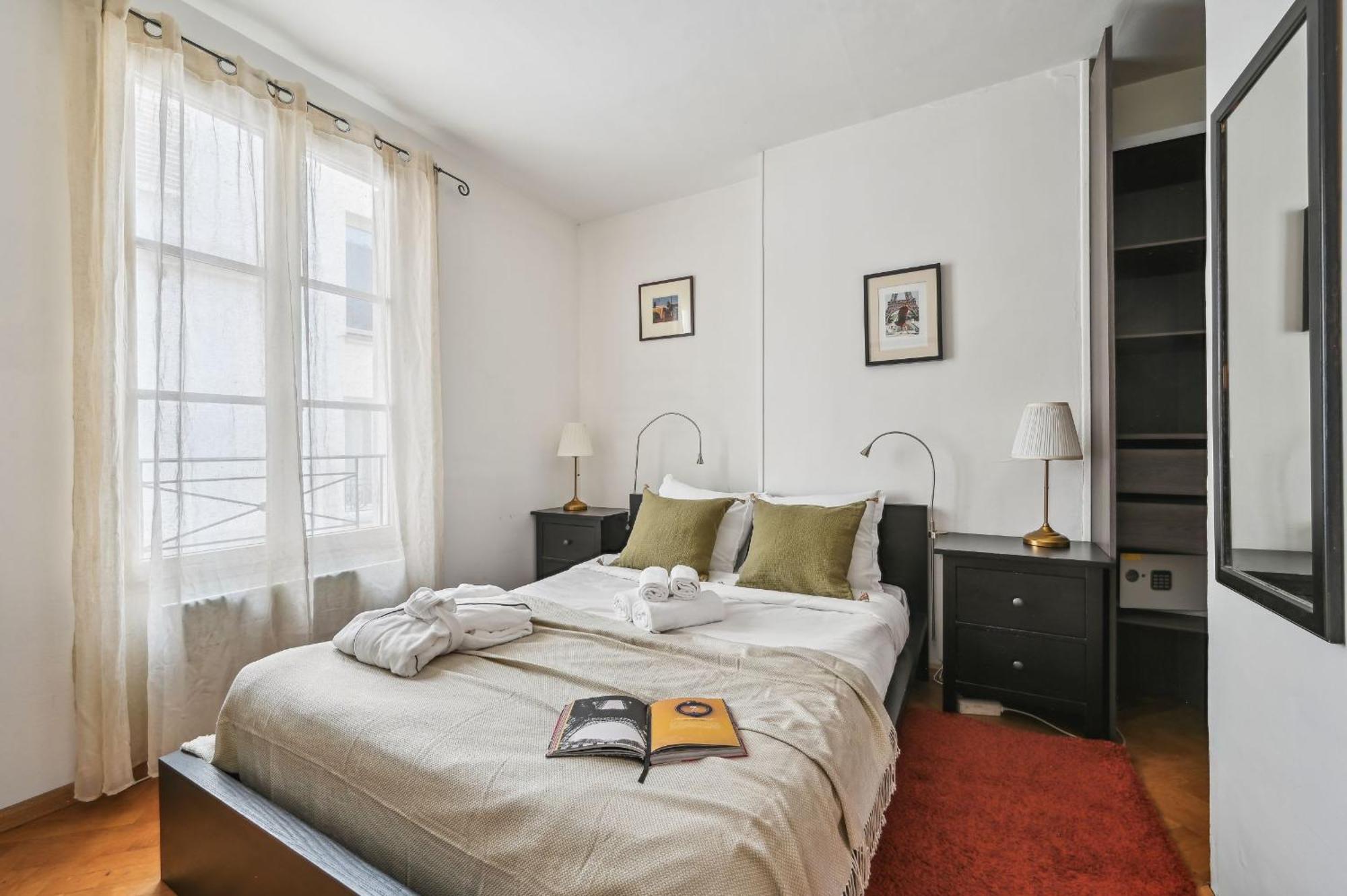 Eiffel Tower & Hotel Des Invalides - 1Br - Cityapartmentstay Parigi Esterno foto